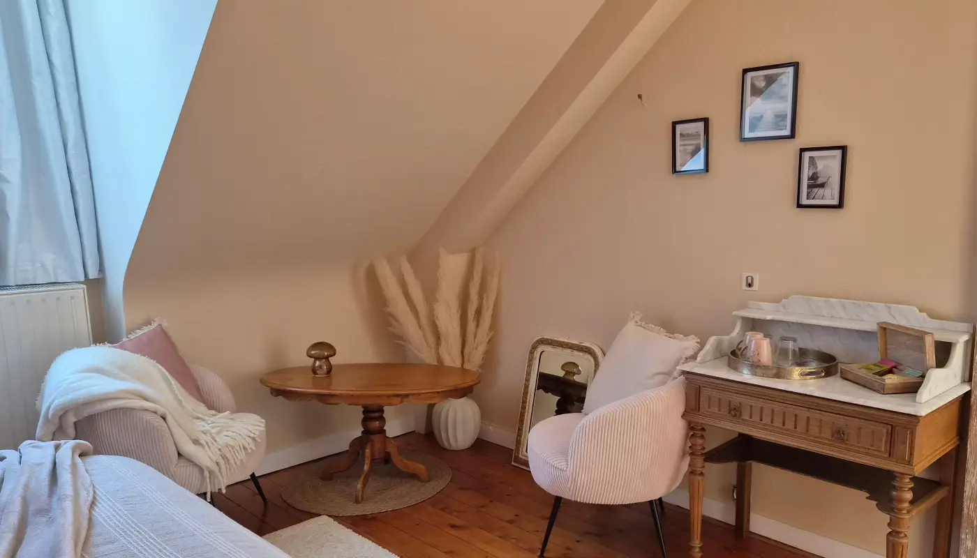 Détail de la décoration de la chambre Fleur